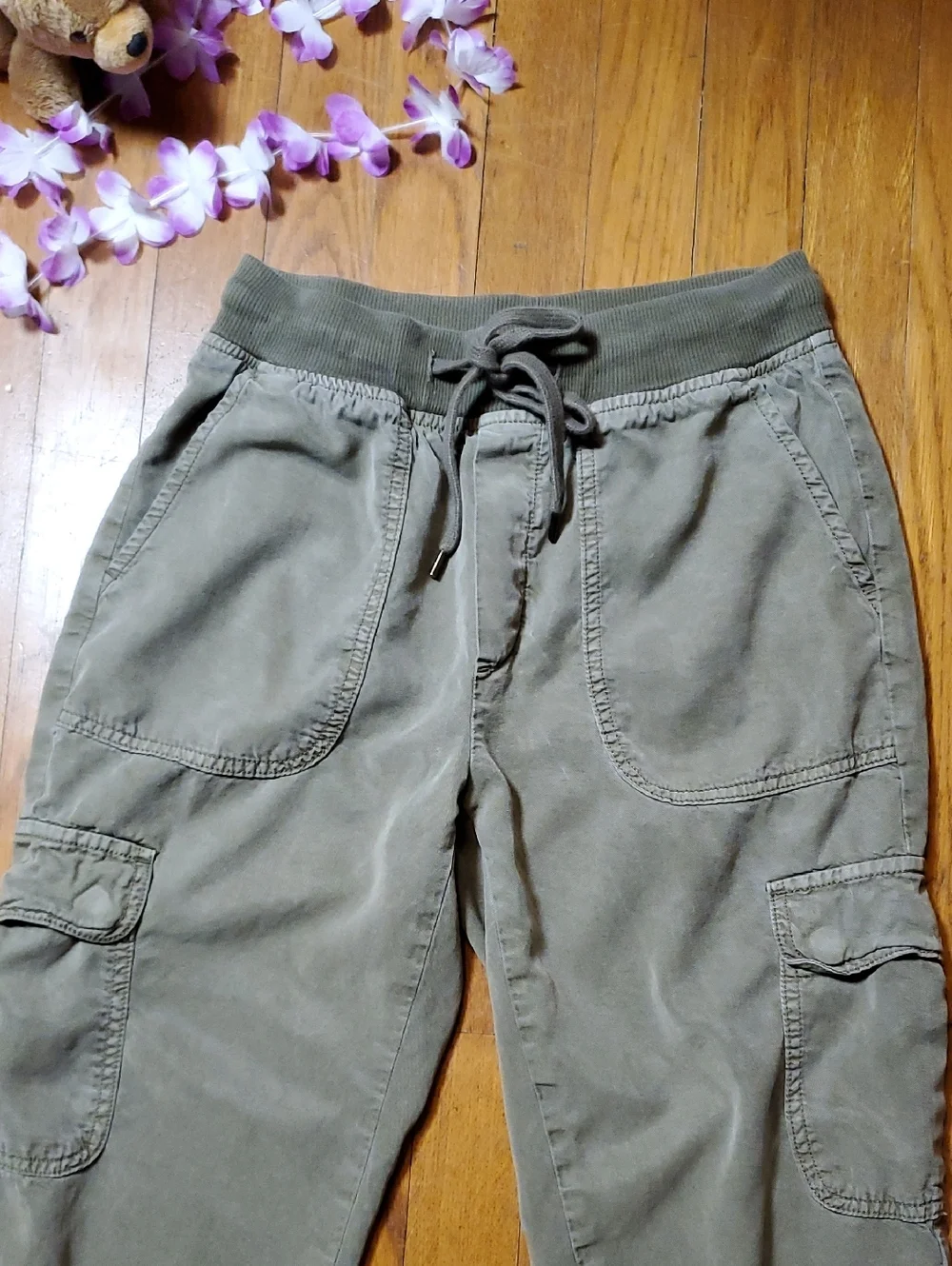 American Eagle Outfitters Olive Cargo Jogger Pants - Picture 6 of 12